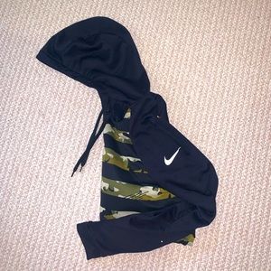 Black and camo nike dri-fit sweatshirt